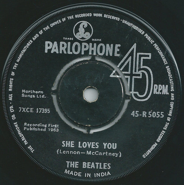 SHE LOVES YOU - THE BEATLES